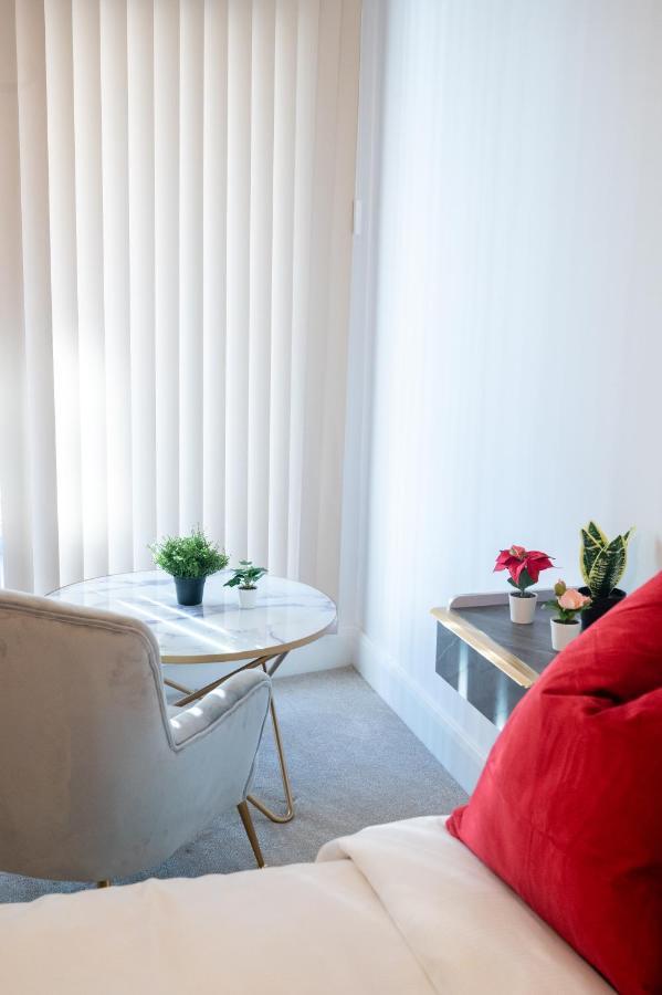 Luxury 2 Bedrooms - 2 Bathrooms - F5 Лондон Екстериор снимка