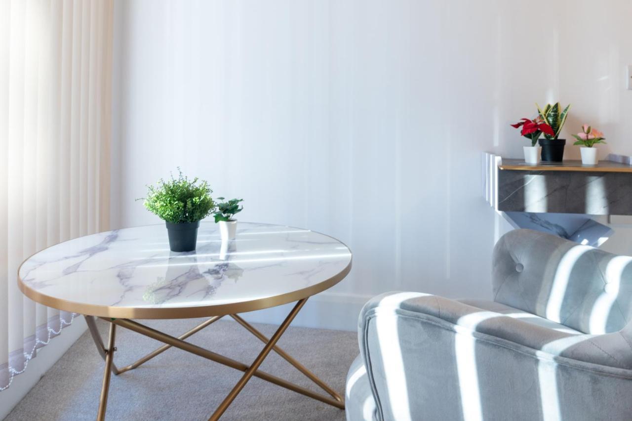 Luxury 2 Bedrooms - 2 Bathrooms - F5 Лондон Екстериор снимка
