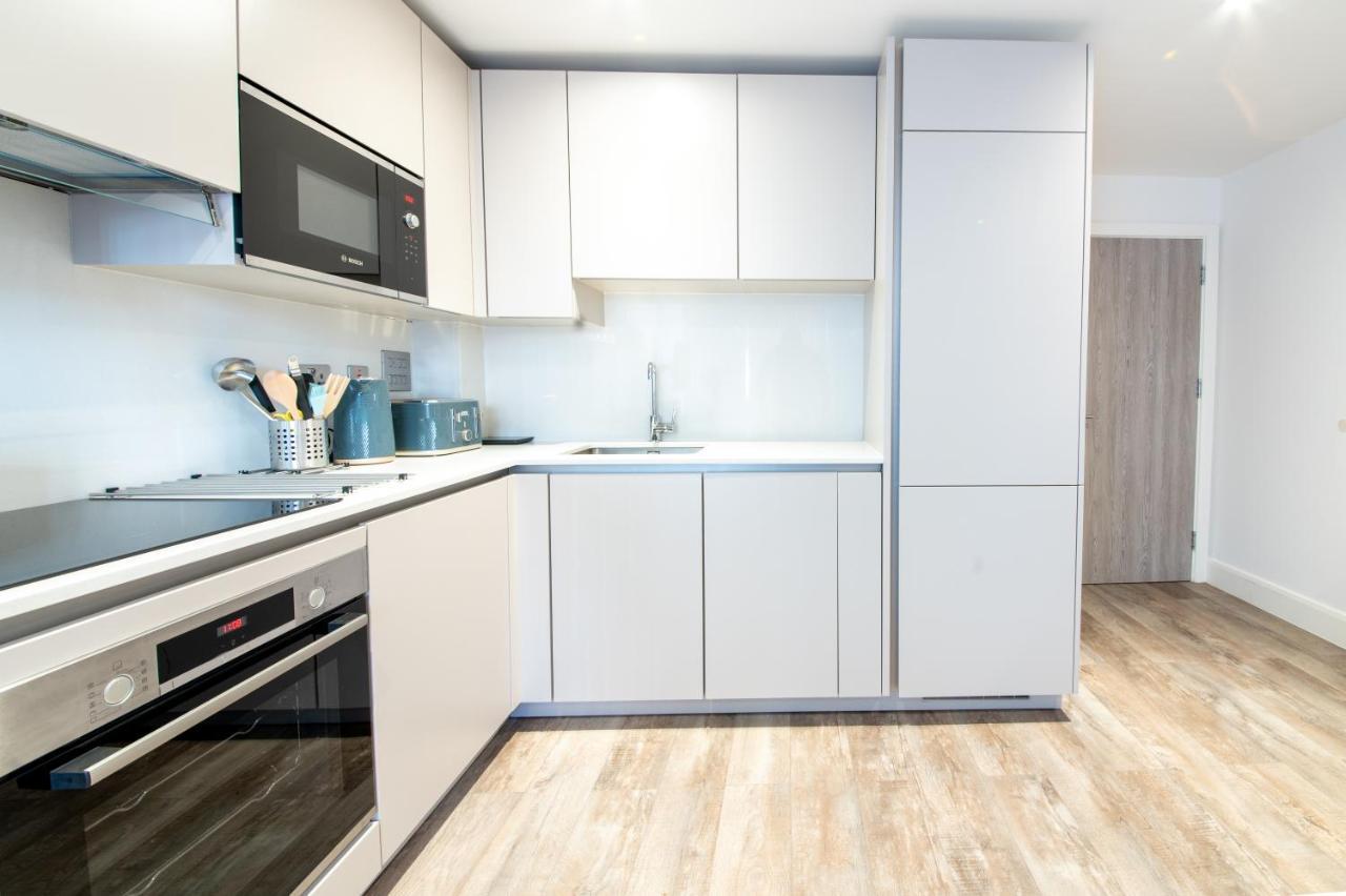Luxury 2 Bedrooms - 2 Bathrooms - F5 Лондон Екстериор снимка