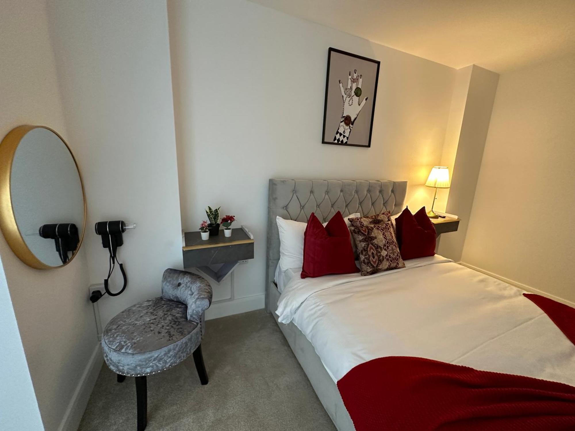 Luxury 2 Bedrooms - 2 Bathrooms - F5 Лондон Екстериор снимка