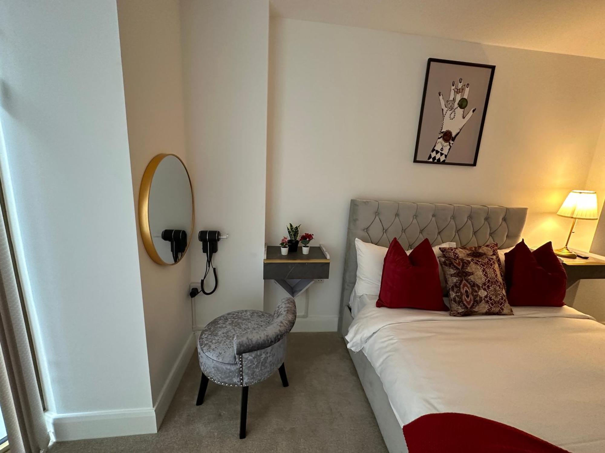 Luxury 2 Bedrooms - 2 Bathrooms - F5 Лондон Екстериор снимка