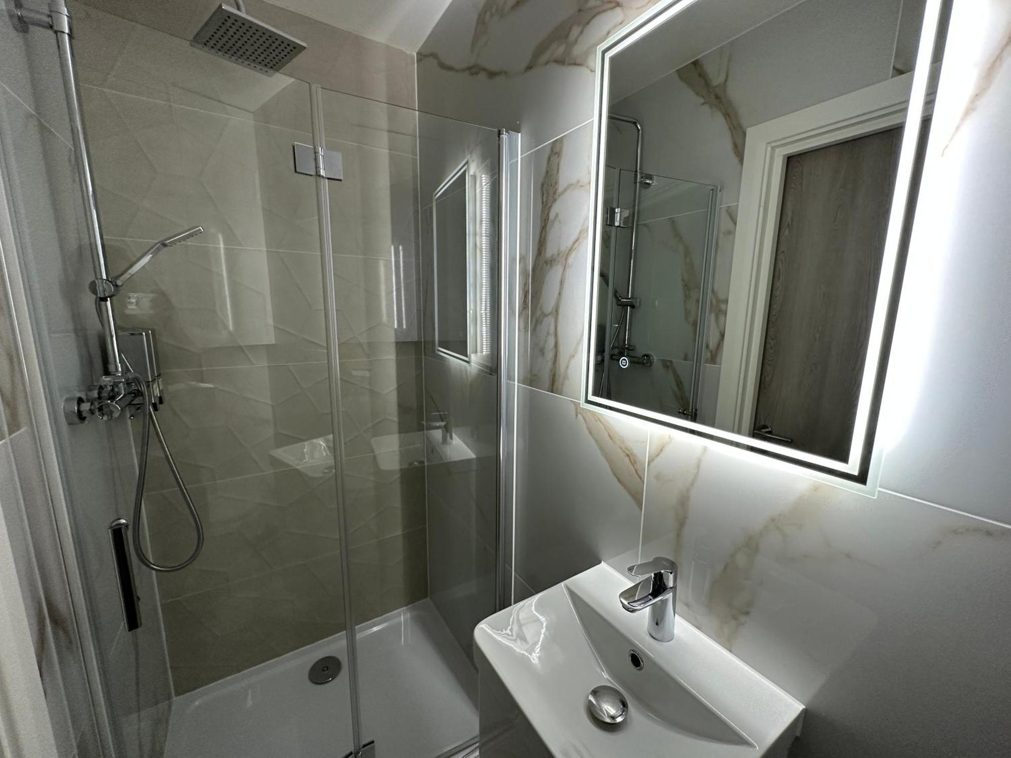Luxury 2 Bedrooms - 2 Bathrooms - F5 Лондон Екстериор снимка